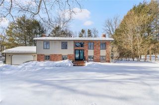 18 Orchard Avenue, Smithfield, RI 02828