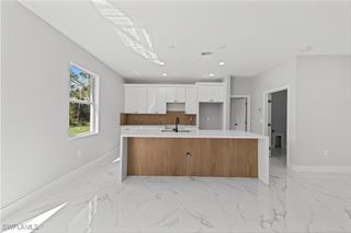 1111 Dutchess ST E, Lehigh Acres, FL 33974