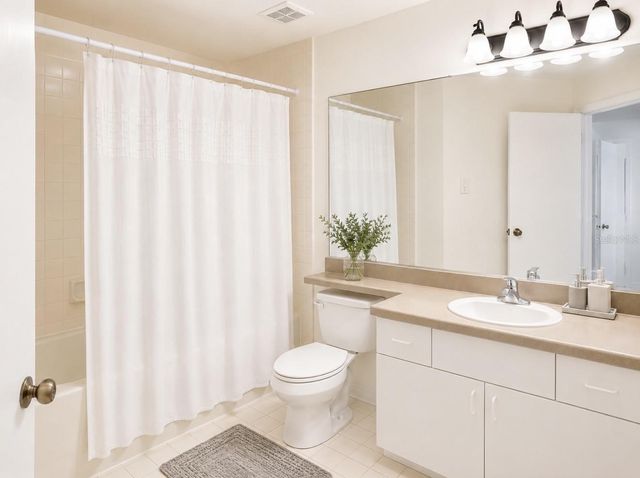 5572 METROWEST BLVD 203, Orlando, FL 32811