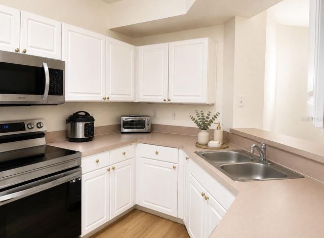 5572 METROWEST BLVD 203, Orlando, FL 32811