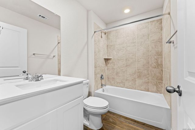 124 Pigeon Green, San Antonio, TX 78253