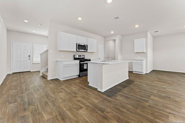 124 Pigeon Green, San Antonio, TX 78253