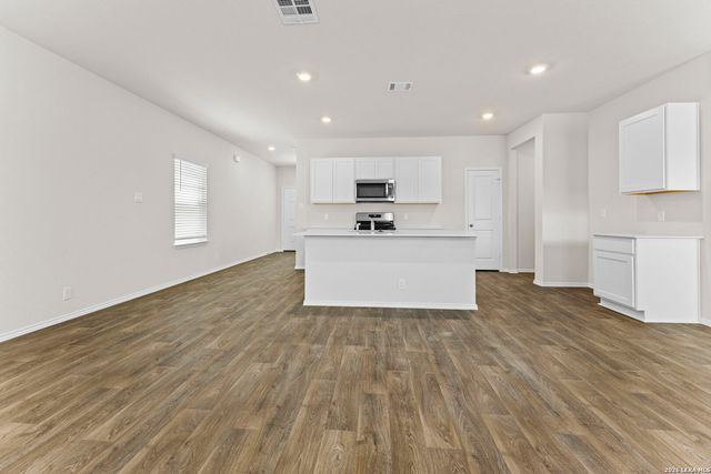 124 Pigeon Green, San Antonio, TX 78253