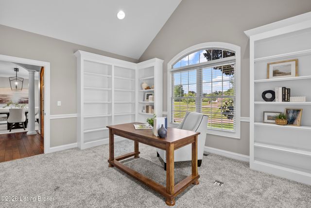 10240 Saddle Pointe Dr, Louisville, KY 40291
