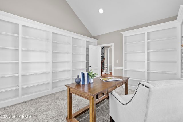 10240 Saddle Pointe Dr, Louisville, KY 40291