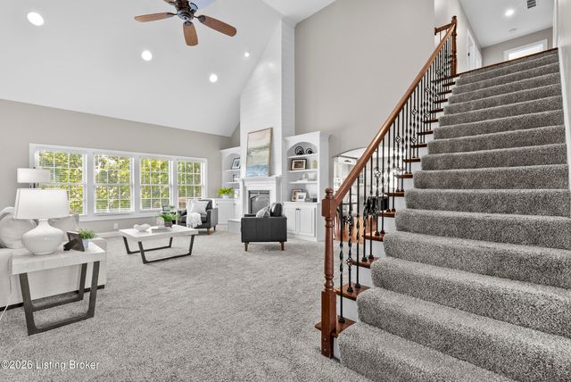 10240 Saddle Pointe Dr, Louisville, KY 40291