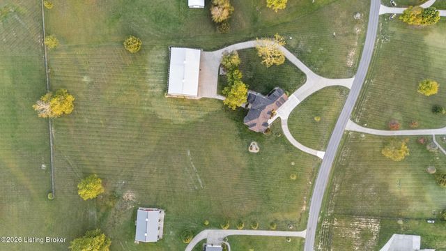 10240 Saddle Pointe Dr, Louisville, KY 40291