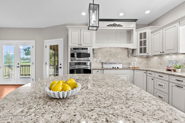 10240 Saddle Pointe Dr, Louisville, KY 40291