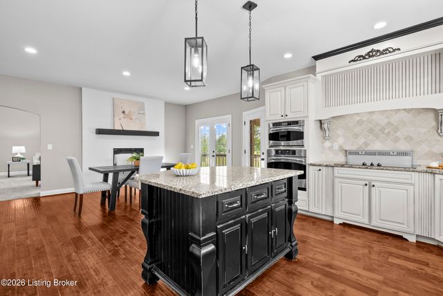 10240 Saddle Pointe Dr, Louisville, KY 40291