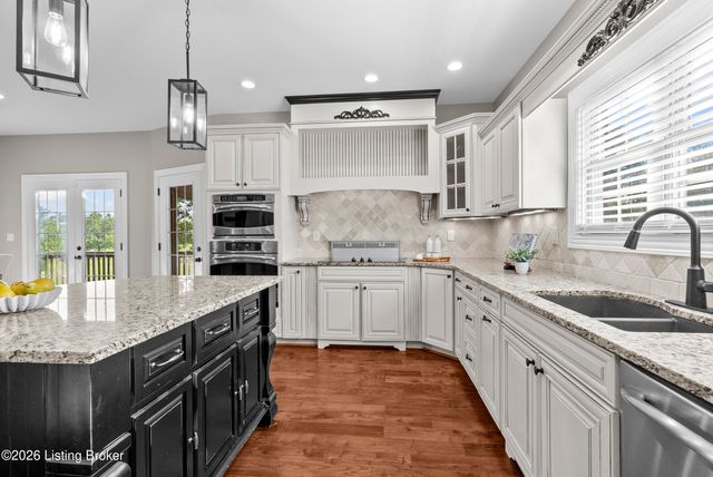 10240 Saddle Pointe Dr, Louisville, KY 40291