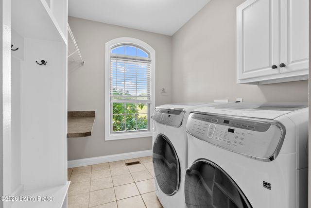 10240 Saddle Pointe Dr, Louisville, KY 40291