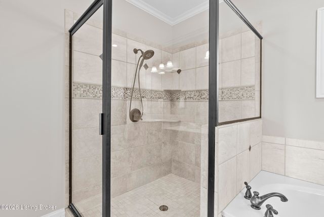 10240 Saddle Pointe Dr, Louisville, KY 40291