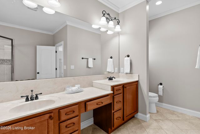 10240 Saddle Pointe Dr, Louisville, KY 40291