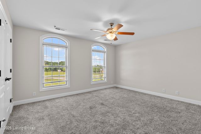 10240 Saddle Pointe Dr, Louisville, KY 40291
