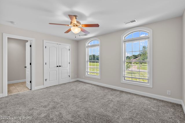 10240 Saddle Pointe Dr, Louisville, KY 40291