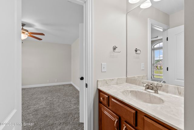 10240 Saddle Pointe Dr, Louisville, KY 40291