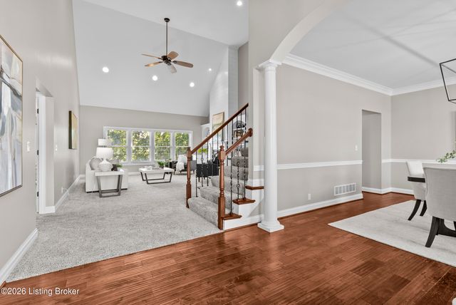 10240 Saddle Pointe Dr, Louisville, KY 40291