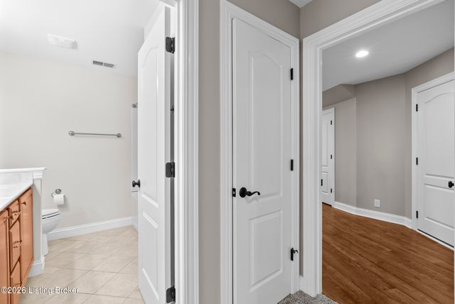 10240 Saddle Pointe Dr, Louisville, KY 40291