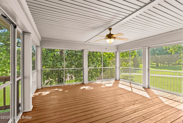 10240 Saddle Pointe Dr, Louisville, KY 40291