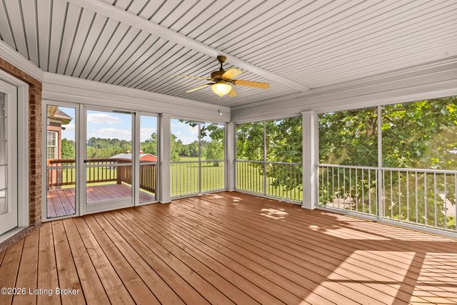 10240 Saddle Pointe Dr, Louisville, KY 40291