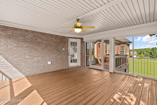 10240 Saddle Pointe Dr, Louisville, KY 40291
