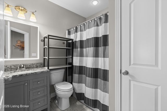 10240 Saddle Pointe Dr, Louisville, KY 40291