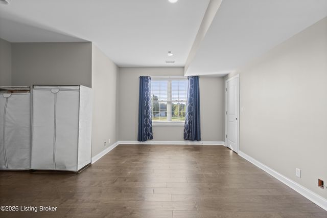 10240 Saddle Pointe Dr, Louisville, KY 40291