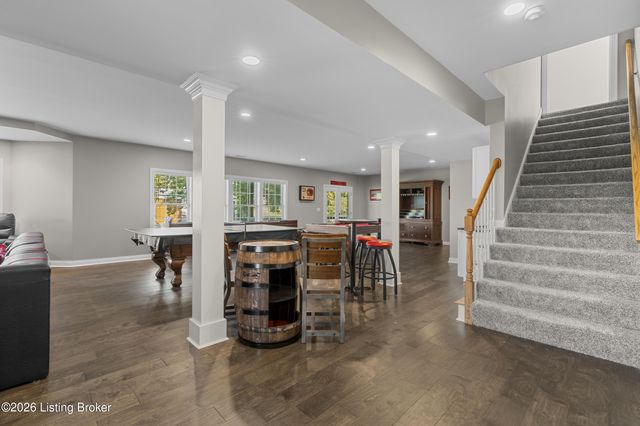 10240 Saddle Pointe Dr, Louisville, KY 40291