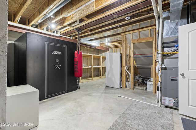 10240 Saddle Pointe Dr, Louisville, KY 40291