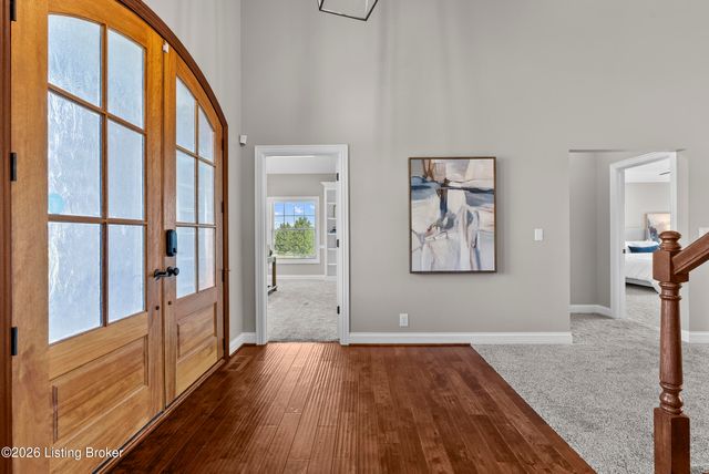 10240 Saddle Pointe Dr, Louisville, KY 40291