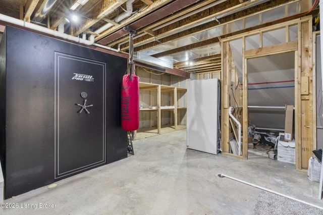 10240 Saddle Pointe Dr, Louisville, KY 40291