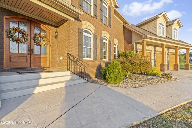 10240 Saddle Pointe Dr, Louisville, KY 40291