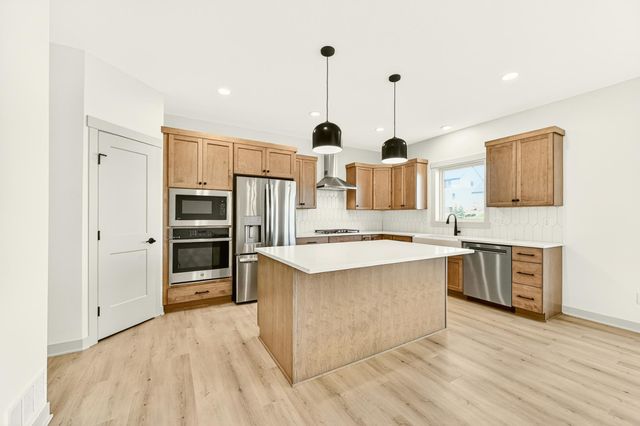 3435 Stonehedge Drive NE, Rochester, MN 55906