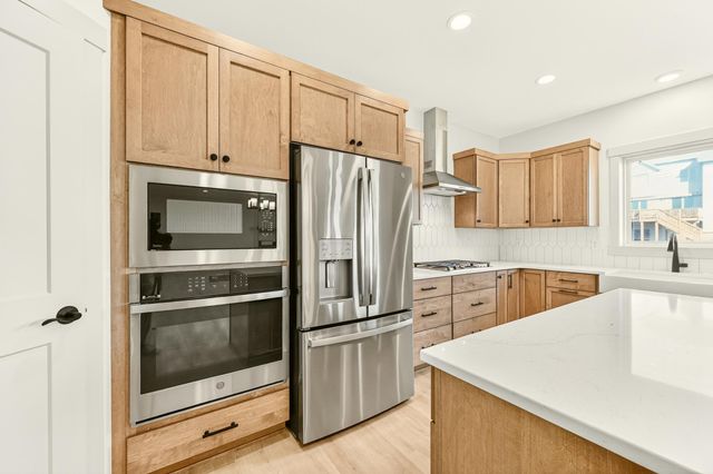 3435 Stonehedge Drive NE, Rochester, MN 55906