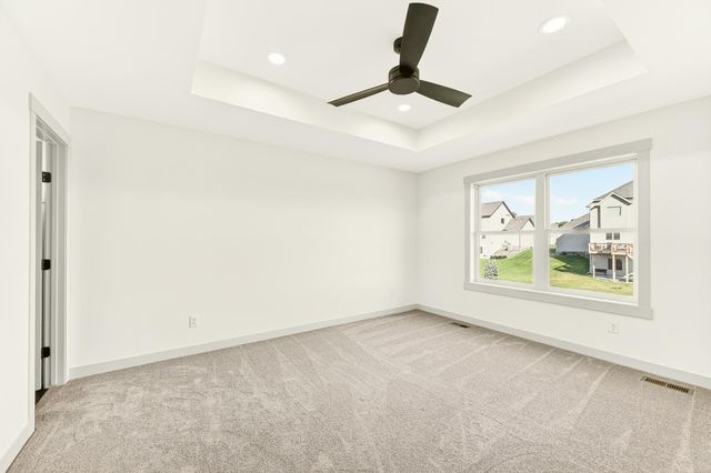 3435 Stonehedge Drive NE, Rochester, MN 55906
