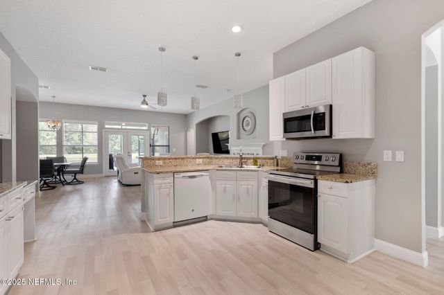 1816 CREEKWOOD Lane, Fleming Island, FL 32003