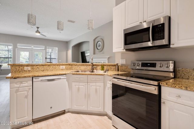 1816 CREEKWOOD Lane, Fleming Island, FL 32003