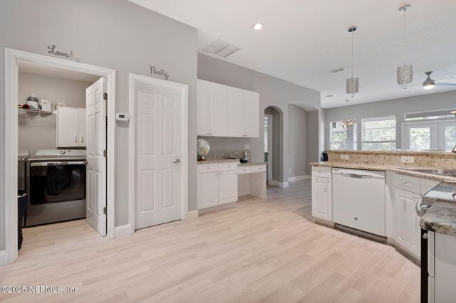 1816 CREEKWOOD Lane, Fleming Island, FL 32003