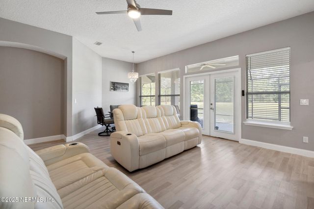 1816 CREEKWOOD Lane, Fleming Island, FL 32003
