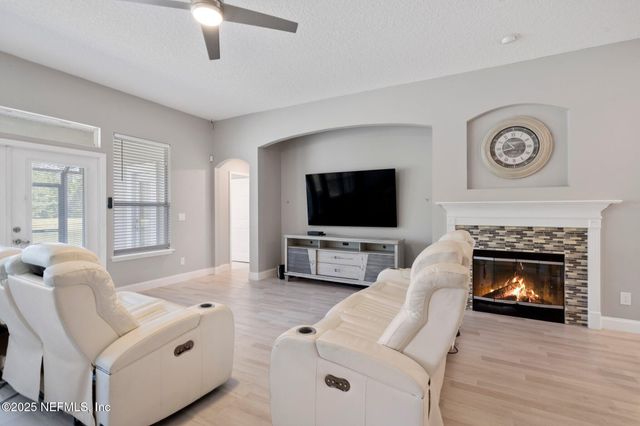 1816 CREEKWOOD Lane, Fleming Island, FL 32003