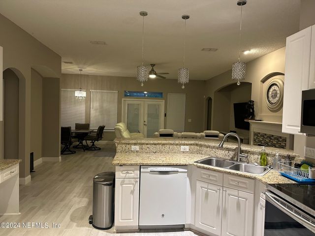 1816 CREEKWOOD Lane, Fleming Island, FL 32003