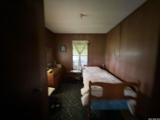 1920 SUTHERLAND SPRINGS RD, Floresville, TX 78114