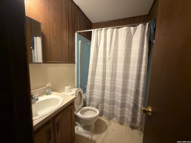 1920 SUTHERLAND SPRINGS RD, Floresville, TX 78114