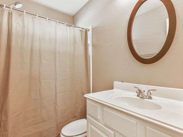 81 La Costa Drive, Montgomery, TX 77356