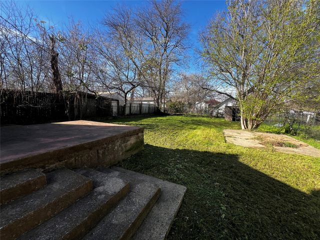925 W Nelson Street, Denison, TX 75020