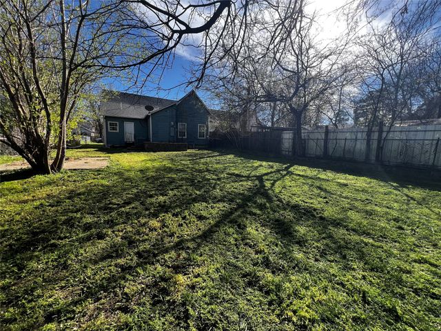 925 W Nelson Street, Denison, TX 75020