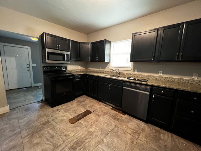 925 W Nelson Street, Denison, TX 75020