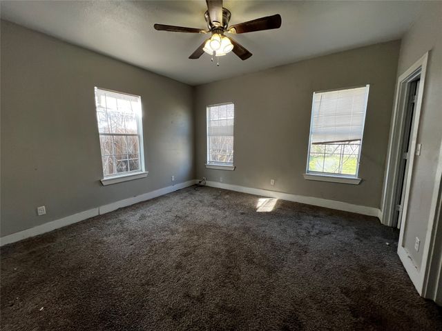 925 W Nelson Street, Denison, TX 75020