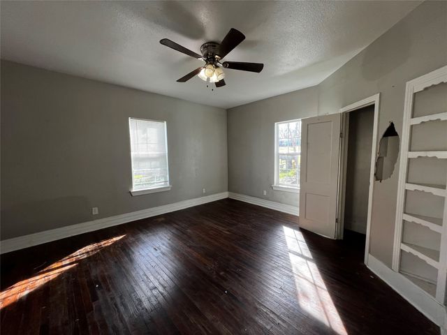 925 W Nelson Street, Denison, TX 75020