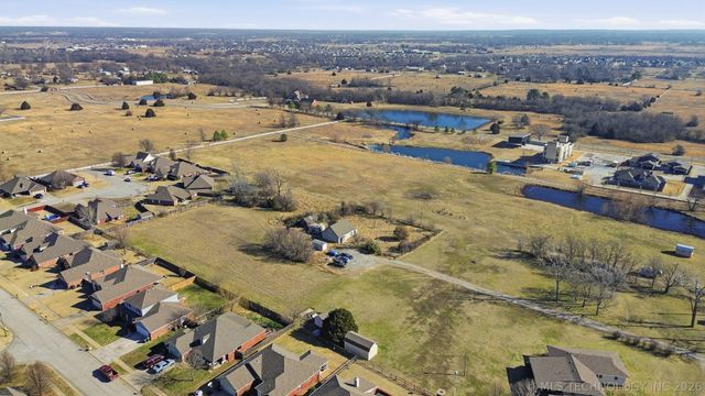 11825 E 116th Street N, Owasso, OK 74021